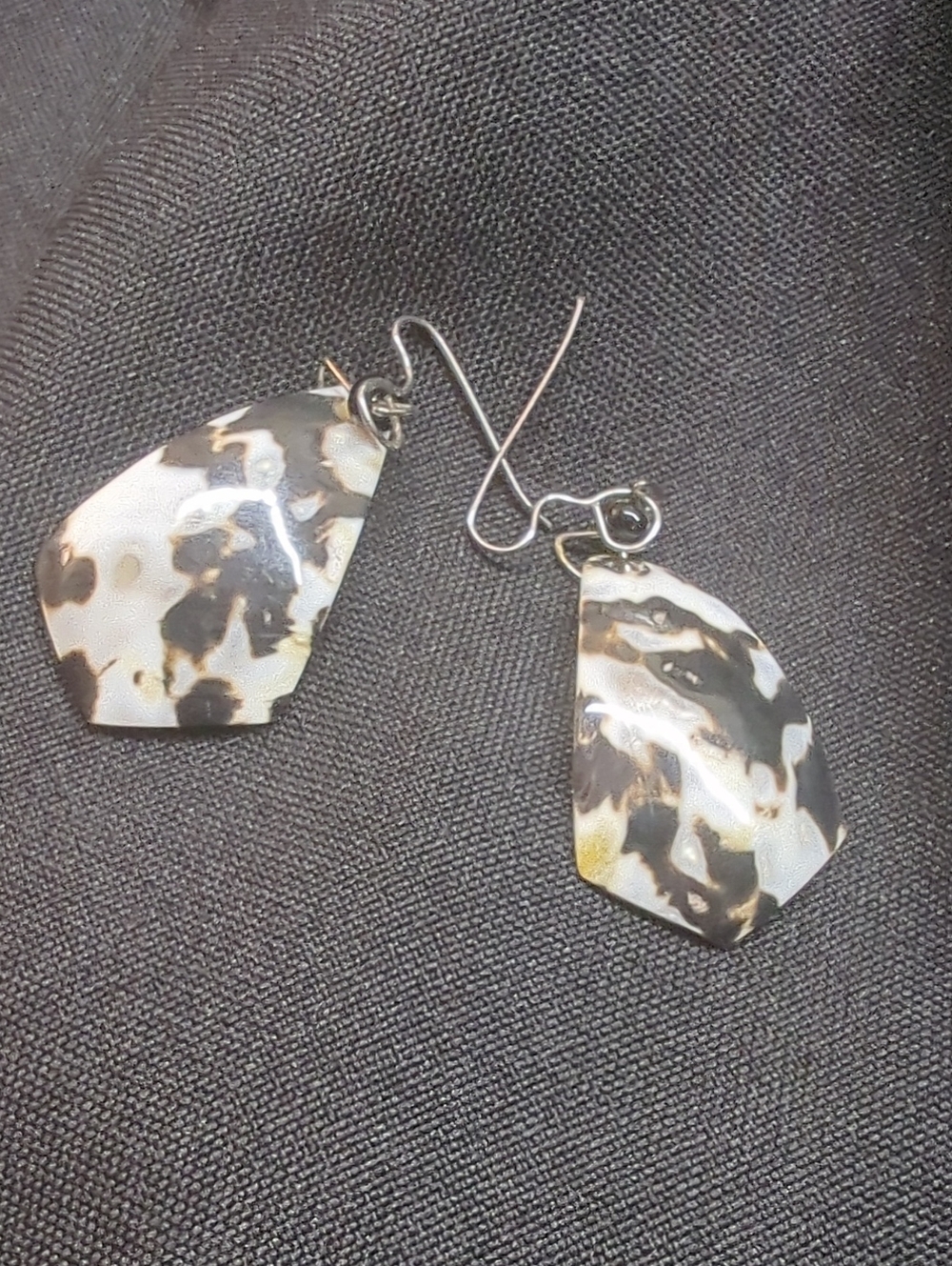 Tortoiseshell Geometric Drop Earrings - Black & Cream